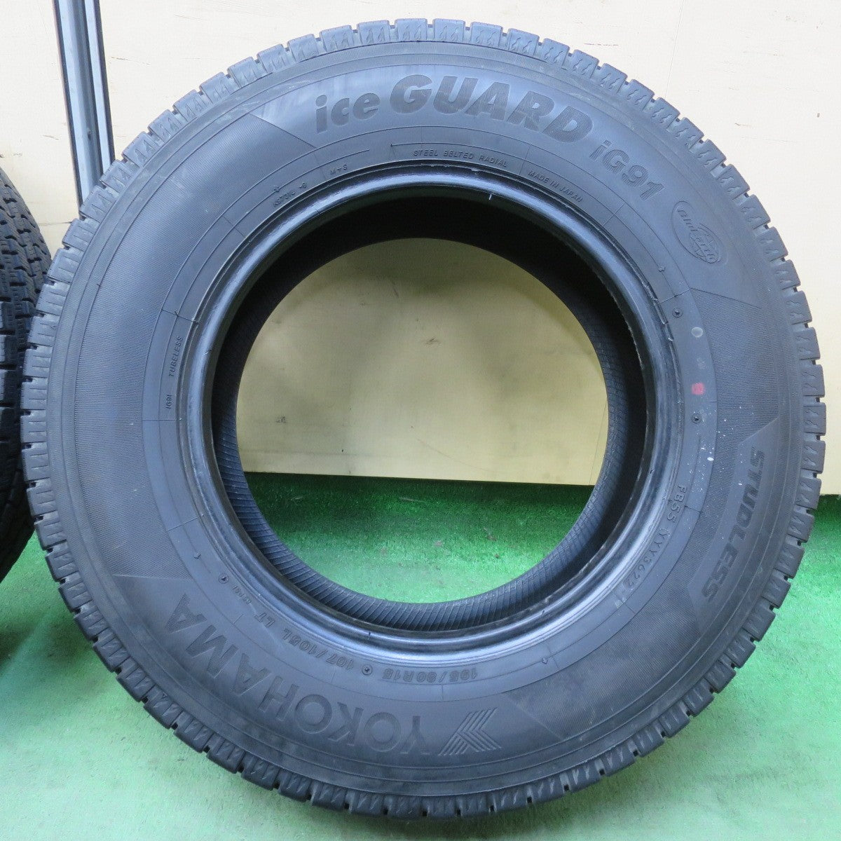 バリ溝！22年！9分★スタッドレス 195/80R15 107/105L ヨコハマ アイスガード iG91 タイヤ 15インチ ハイエース キャラバン 等★6010706イスタ