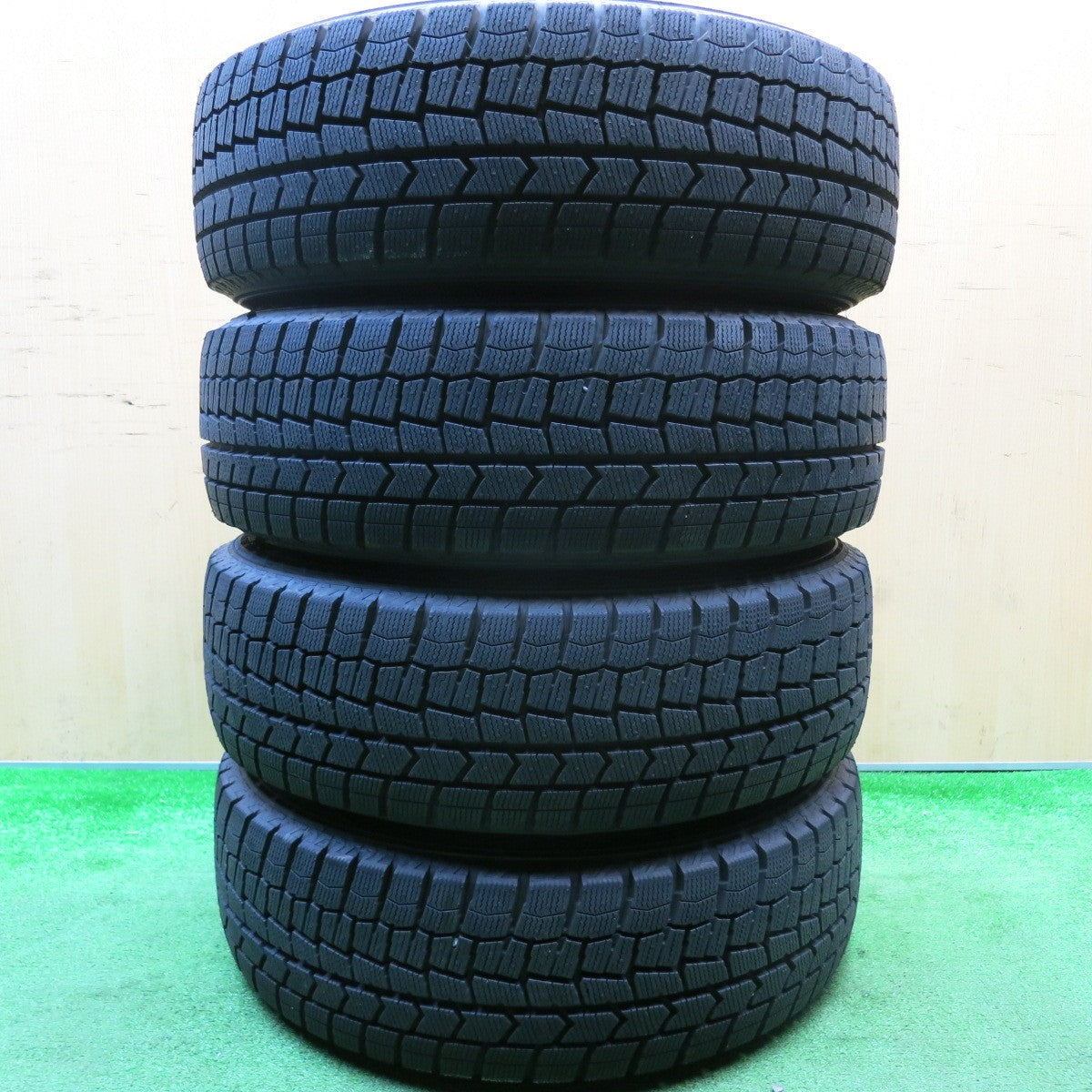 ほぼ未使用！23年！キレイ★シエンタ 等 185/65R15 スタッドレス ダンロップ ウインターマックス WM02 ravrion RS01 ラブリオン 15インチ PCD100/5H★5123109HAス