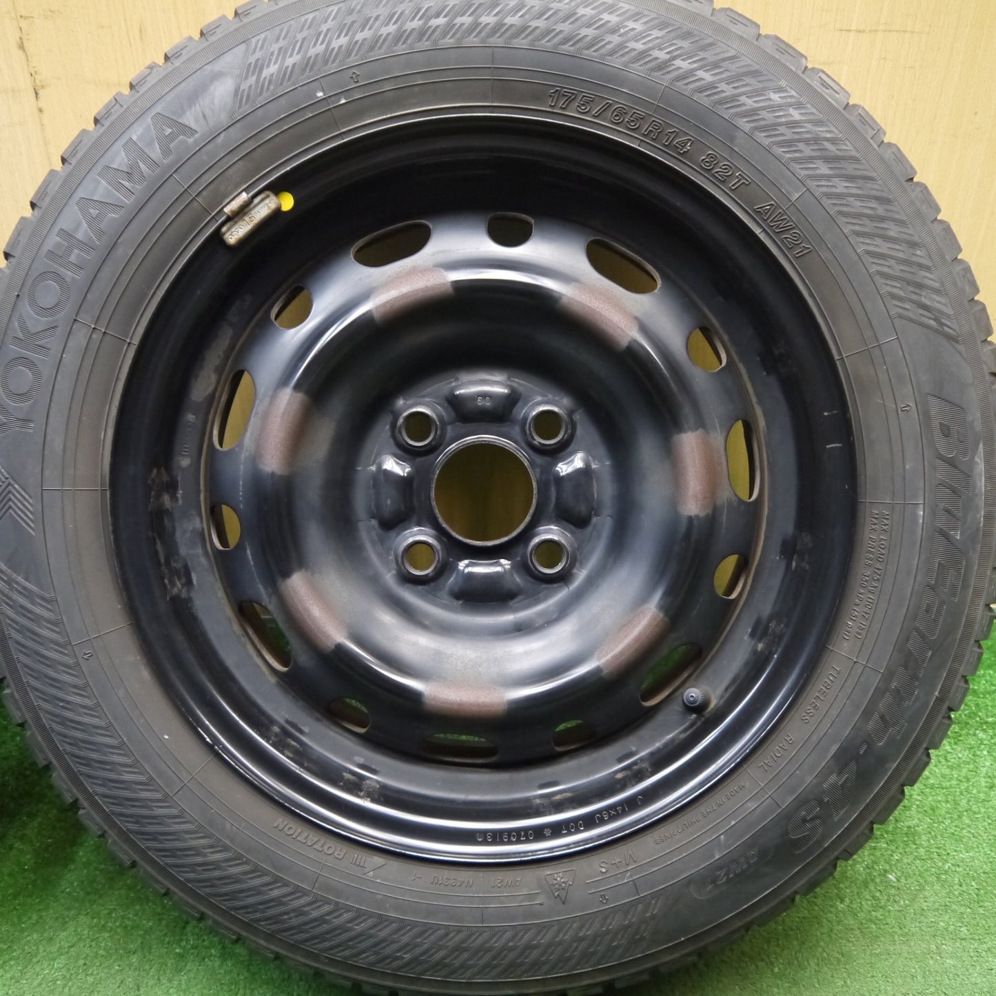 バリ溝！9分★175/65R14 ヨコハマ BluEarth-4S AW21 オールシーズン スチール ホイール ブルーアース 14インチ PCD100/4H★6033107Hノ