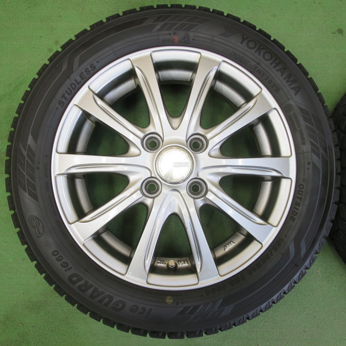 バリ溝！22年！キレイ！9.5分★スタッドレス 155/65R14 ヨコハマ アイスガード iG60 WEZEN 14インチ PCD100/4H★5051903イス