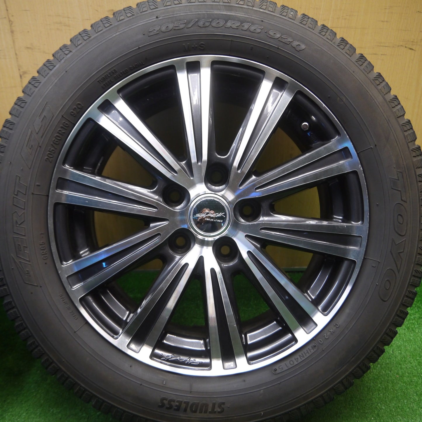 [送料無料] バリ溝！9.5分★スタッドレス 205/60R16 トーヨー ガリット G5 SMACK ENKEI スマック エンケイ 16インチ PCD114.3/5H★5010703Hス