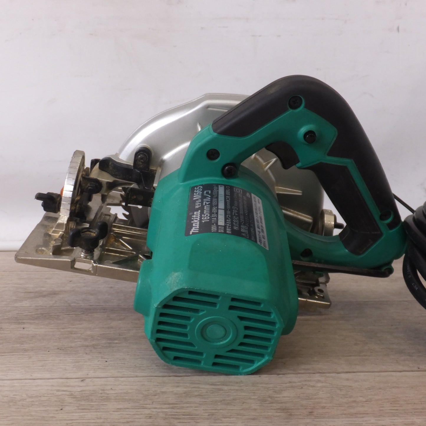 [送料無料] ★マキタ makita 165mm マルノコ M565　100V～ 11A 50-60Hz 1050W　木工用 超硬丸ノコ★