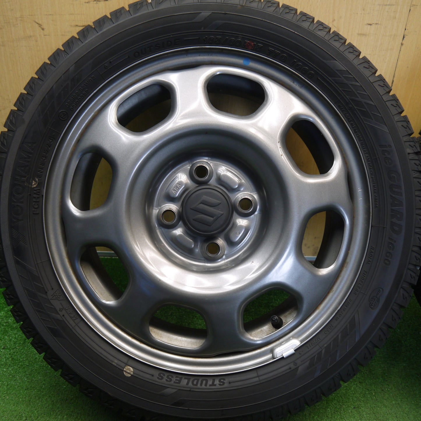 バリ溝！23年！9.5分◎スズキ ハスラー 純正 スチール 165/60R15 スタッドレス ヨコハマ アイスガード iG60 15インチ PCD100/4H◎6072801Hス