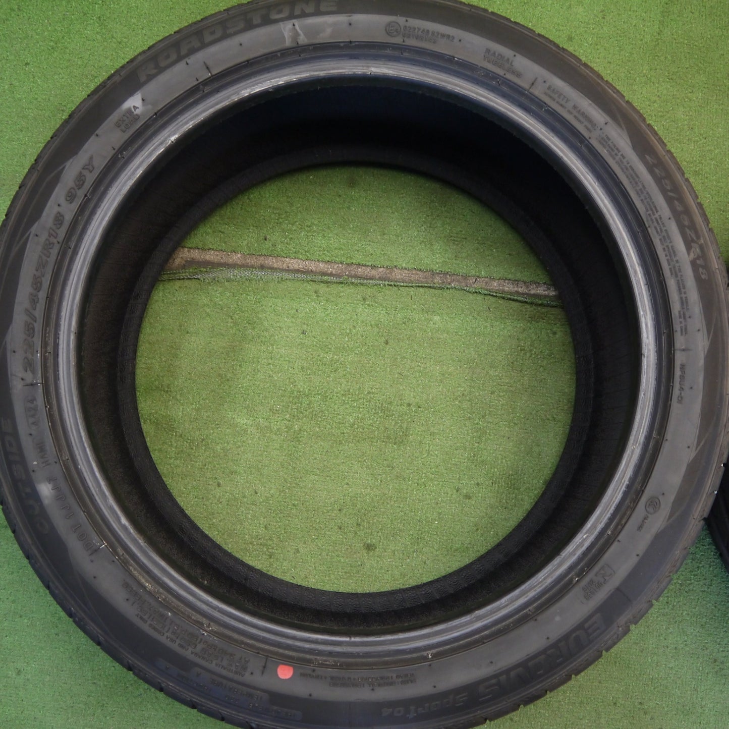ほぼ未使用！24年★225/45R18 ロードストーン EUROVIS Sport 04 タイヤ 18インチ クラウン レヴォーグ マークX 等★6070705Hノタ