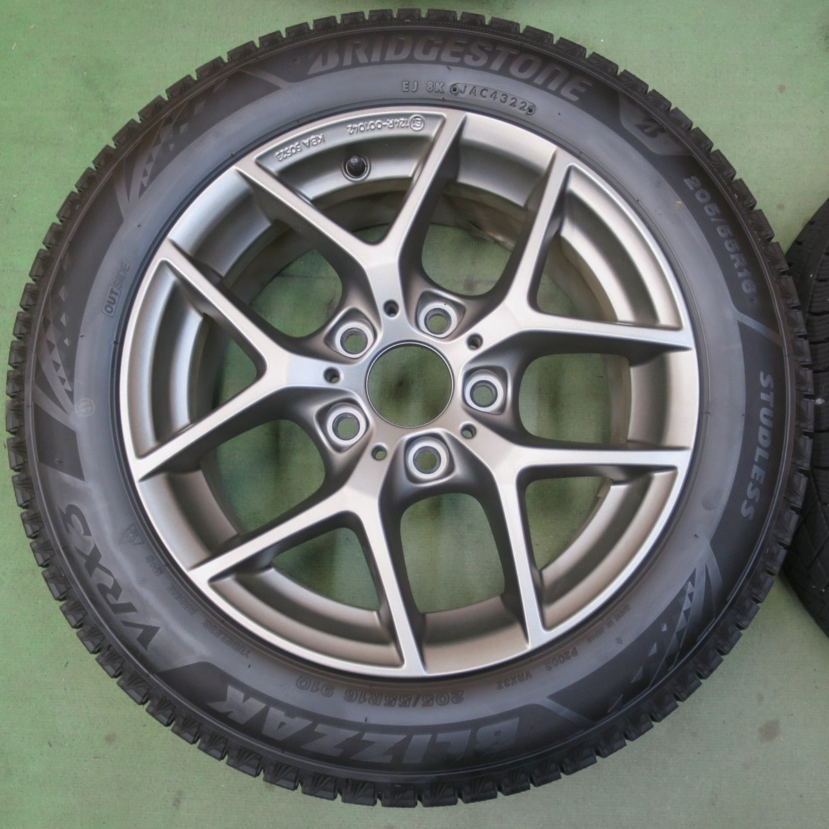 バリ溝！22年！キレイ！9.5分◎BMW 等 BORBET type Y 205/55R16 スタッドレス ブリヂストン ブリザック VRX3 ボルベット タイプY 16インチ PCD120/5H◎6091911イス