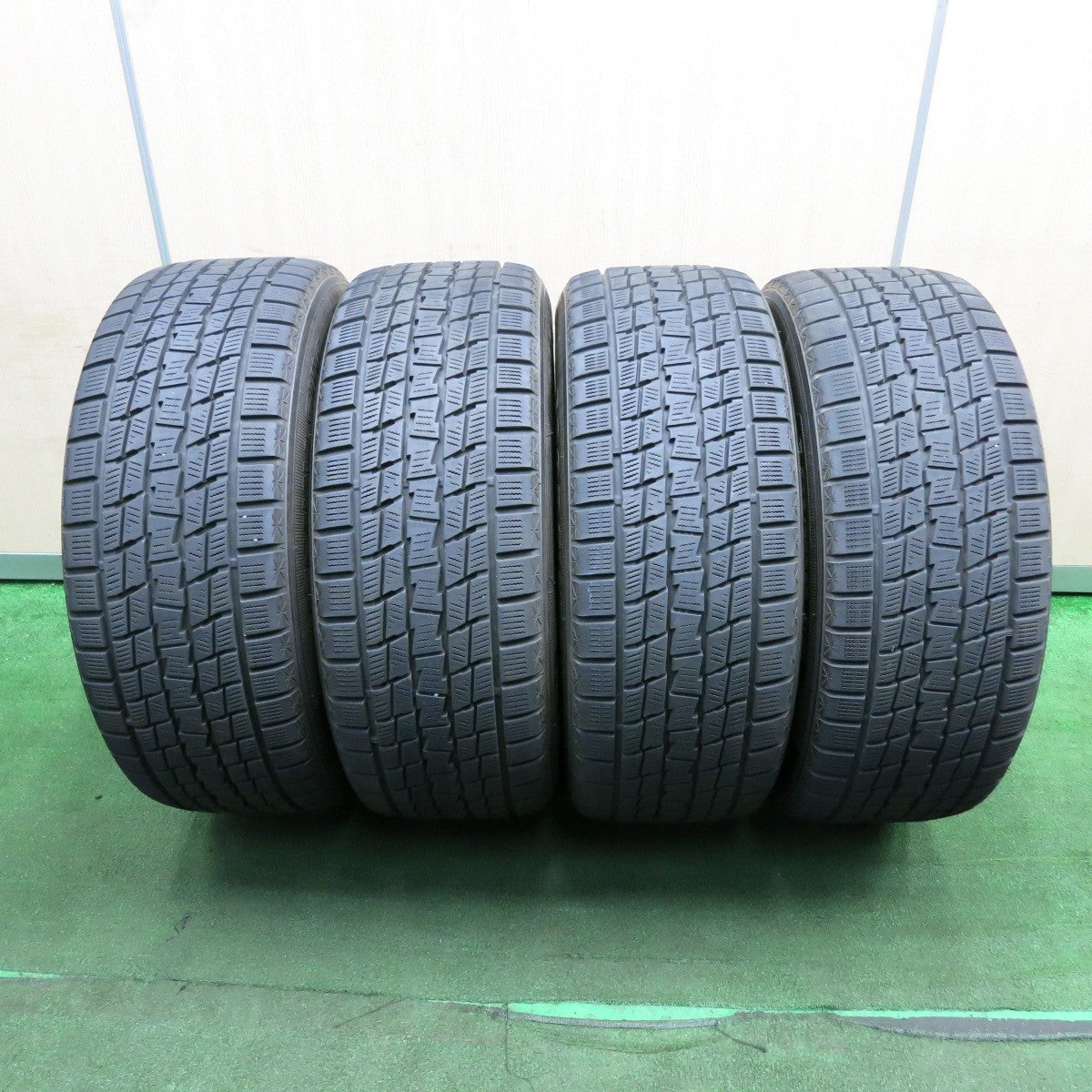 *送料無料* センサー付！バリ溝！綺麗！9.5分★レクサス LX570 純正 285/50R20 スタッドレス グッドイヤー アイスナビ SUV PCD150/5H★4041008TNス