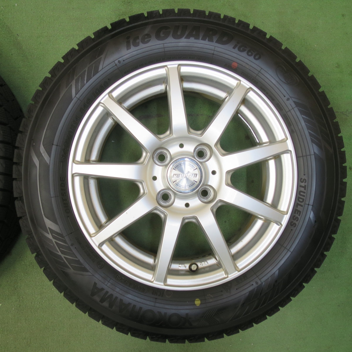 バリ溝！23年！ほぼ10分★スタッドレス 175/70R14 ヨコハマ アイスガード iG60 ravrion ラブリオン 14インチ PCD100/4H★5111808イス