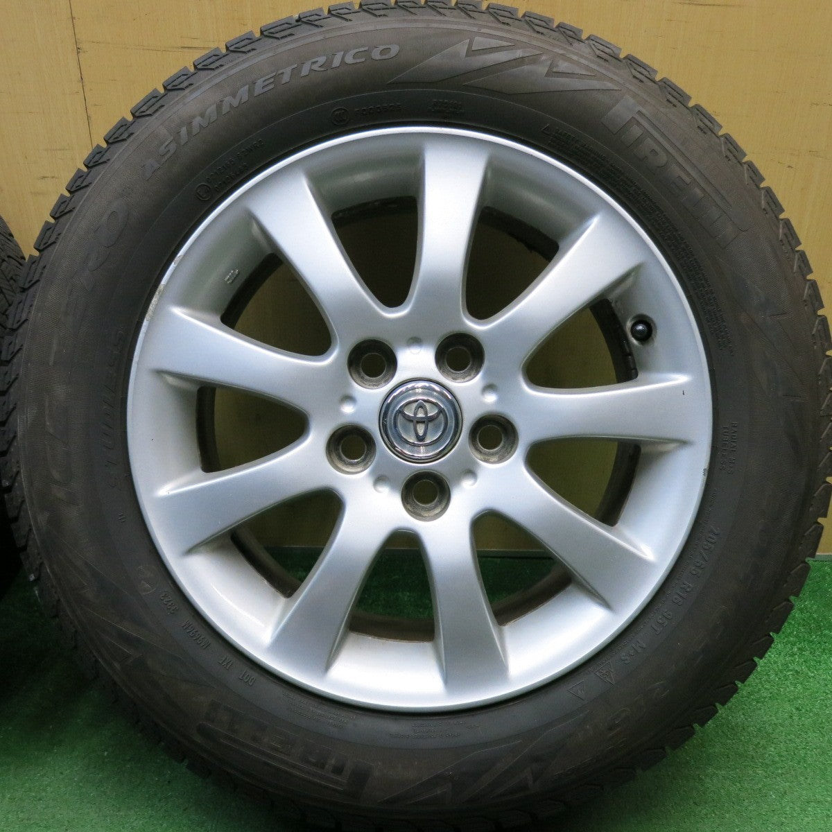 バリ溝！23年！9分★トヨタ 30系 ウィンダム 純正 205/65R16 スタッドレス ピレリ アイスゼロ アシンメトリコ 16インチ PCD114.3/5H★6050203HAス
