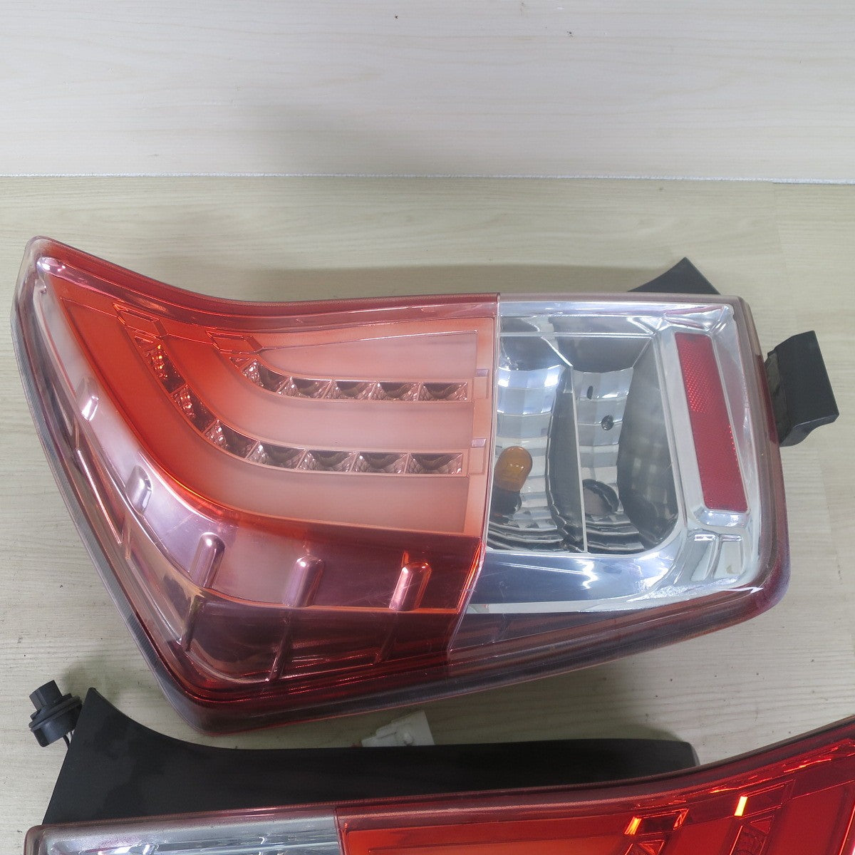 左右セット☆トヨタ ZVW30 プリウス テールランプ BT-HU527 JUNYAN LT-HU527 社外 テールライト 照明 カー パーツ☆