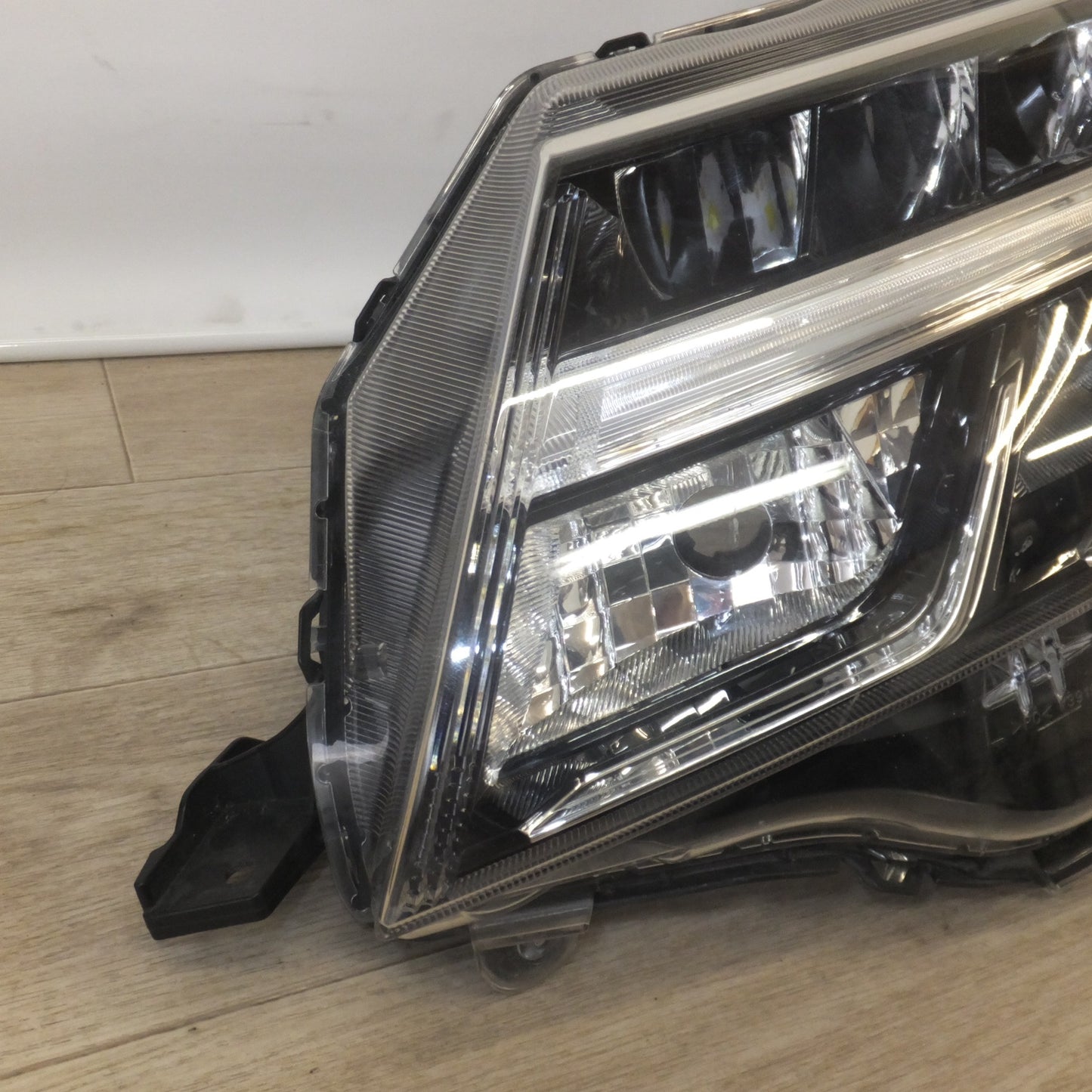 [送料無料] ★トヨタ TOYOTA 純正 タンクカスタム M900A LEDヘッドライト STANLEY W3917 左★