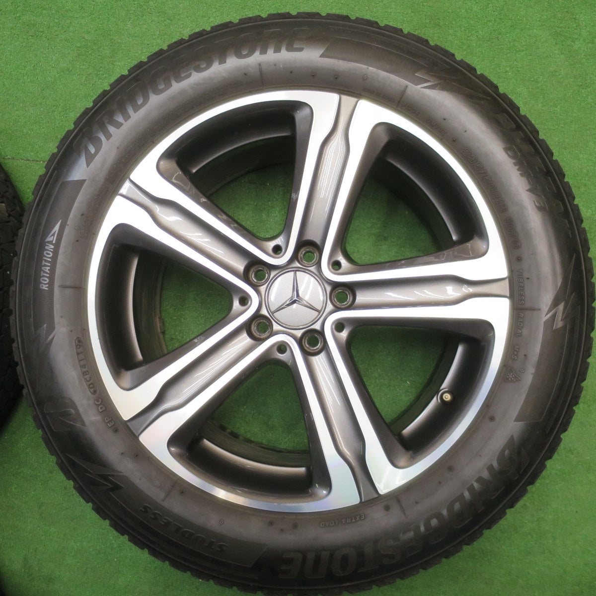 バリ溝！キレイ！8.5分★ベンツ GLCクラス X253 純正 235/60R18 スタッドレス ブリヂストン ブリザック DM-V3 18インチ PCD112/5H★5122501NJス