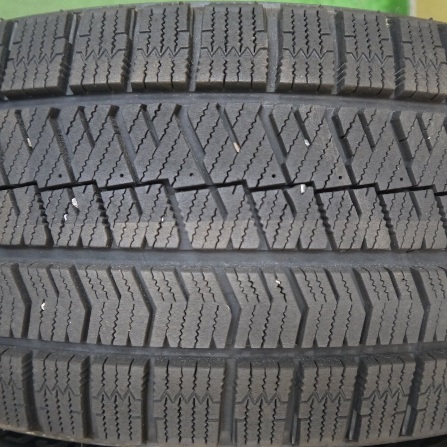 バリ溝！キレイ！9.5分★スタッドレス 225/45R18 ブリヂストン ブリザック VRX2 SCHNEIDER MiD シュナイダー 18インチ PCD114.3/5H★5100106Hス