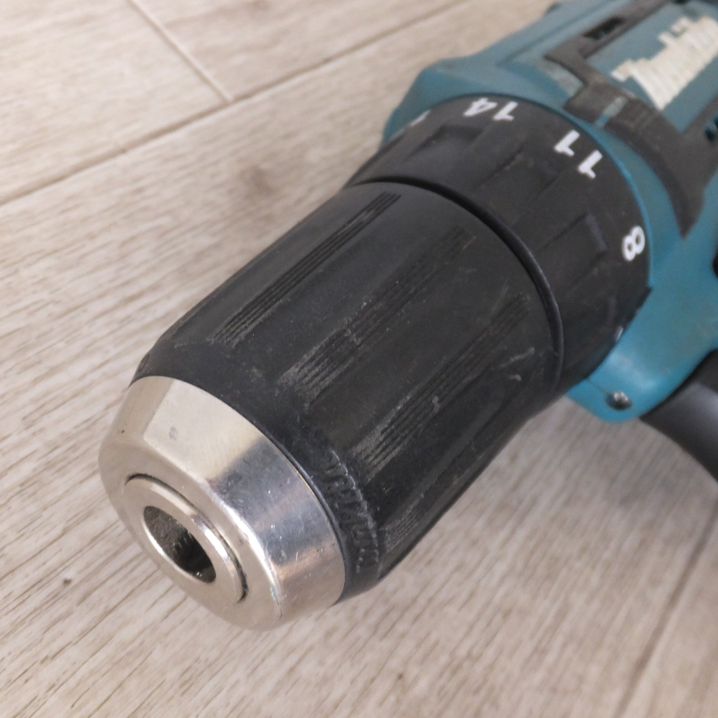 [送料無料] ★マキタ makita 充電式ドライバドリル DF333D 10.8V 本体のみ★