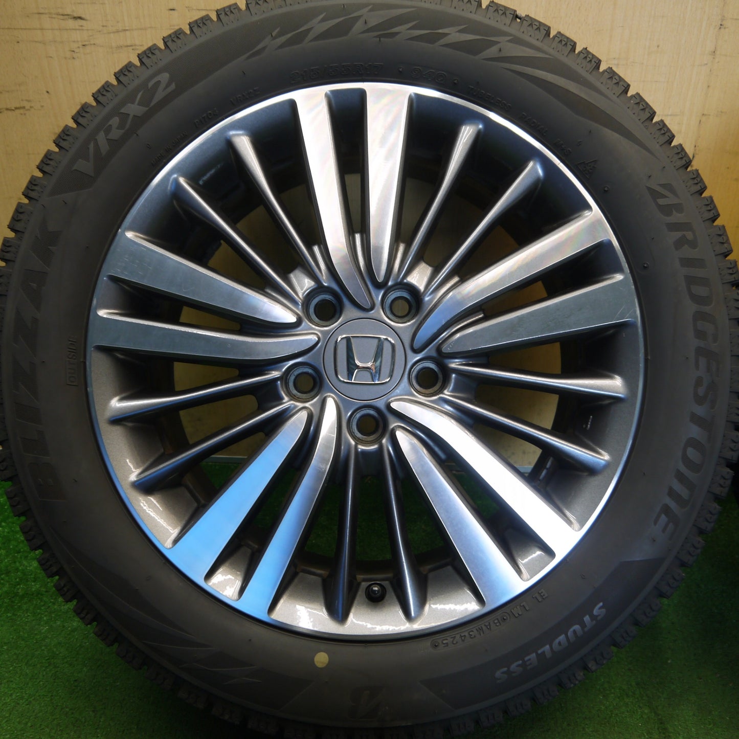 バリ溝！25年！9.5分◎ホンダ RC オデッセイ 純正 215/55R17 スタッドレス ブリヂストン ブリザック VRX2 17インチ PCD114.3/5H◎6070303Hス