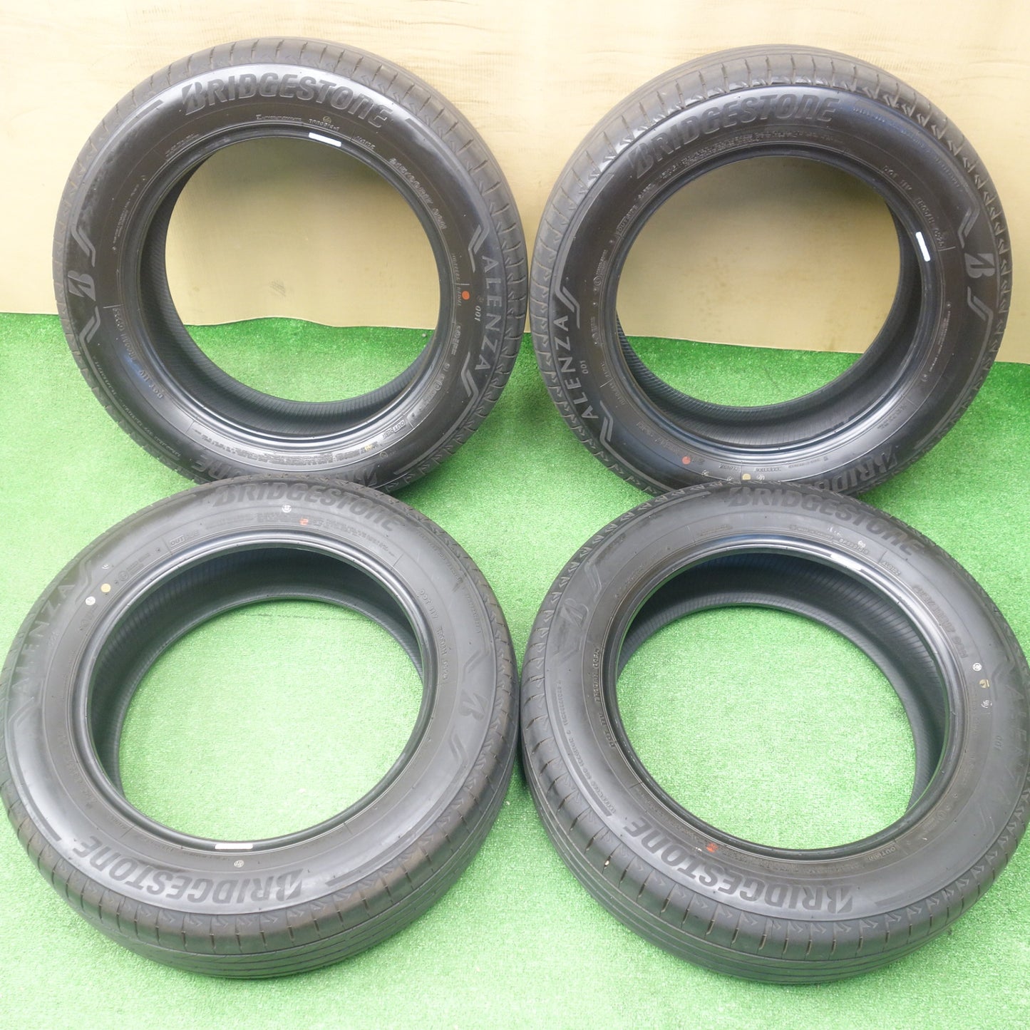 バリ溝！25年！9.5分★215/60R17 ブリヂストン アレンザ 001 ALENZA タイヤ 17インチ カローラクロス C-HR ハイエース アルファード エルグランド 等★6011703KTノタ