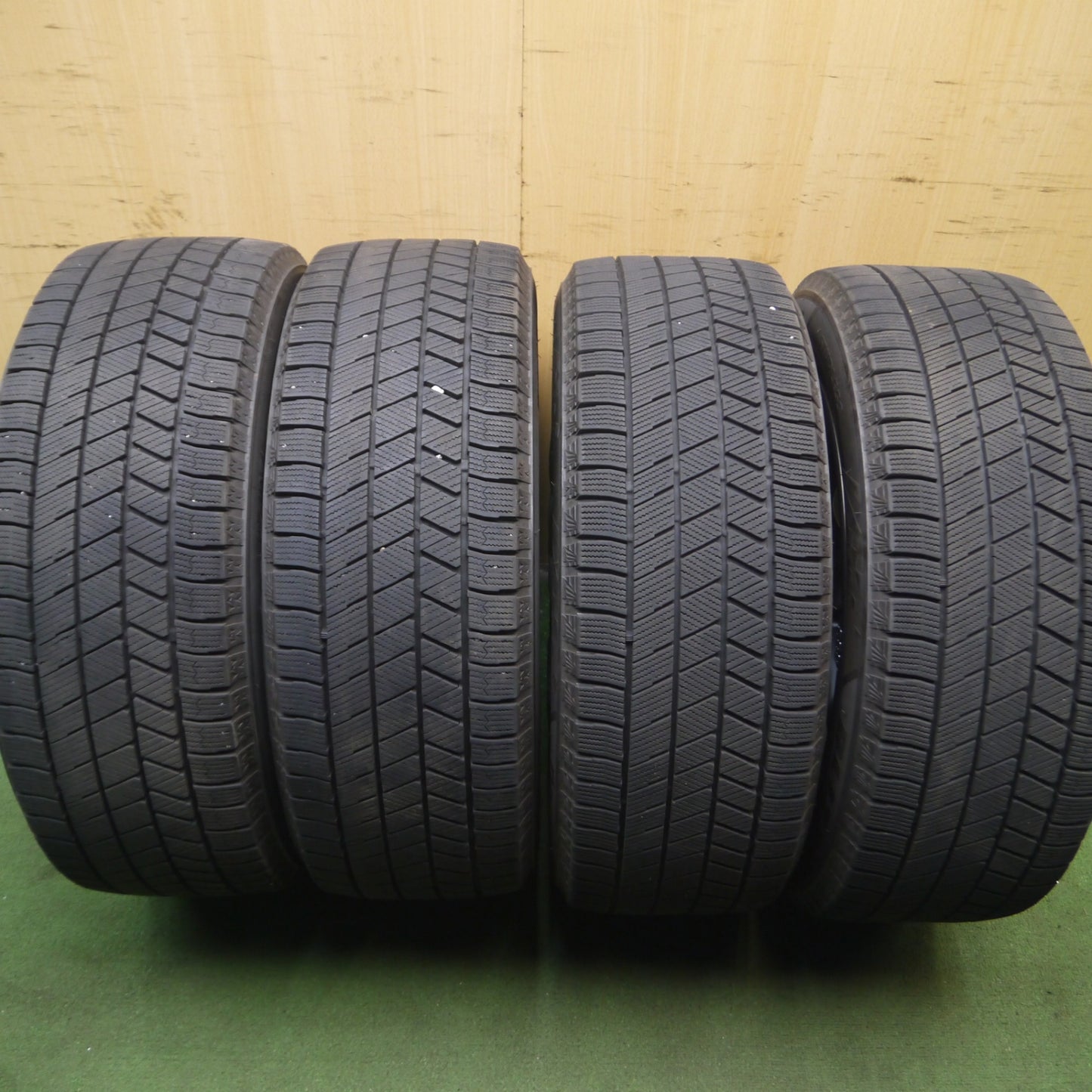 *送料無料* バリ溝！21年！キレイ！9.5分★ベンツ 等 BBS SR005 215/55R17 スタッドレス ブリヂストン ブリザック VRX3 17インチ PCD112/5H★4060709Hス