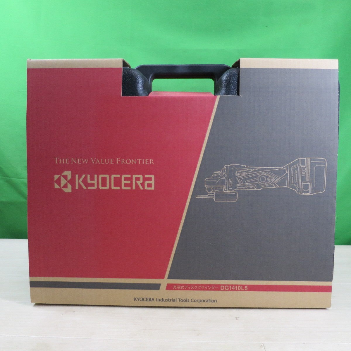 [送料無料] ほぼ未使用！美品☆KYOCERA 京セラ 充電式 ディスクグラインダー DG1410 L5 電動 工具 切断 研削 研摩 研磨 機 コードレス☆