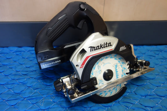 [送料無料] ☆マキタ 125mm 充電式 マルノコ HS474D 電動 工具 切断機 丸のこ 丸鋸 丸ノコ makita 本体のみ☆