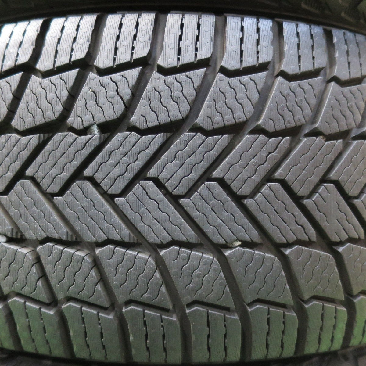 バリ溝！22年！キレイ！ほぼ10分★日産 オーラ 純正 エスティーロ 205/50R17 スタッドレス ミシュラン X-ICE SNOW 17インチ PCD100/4H★5010415イス