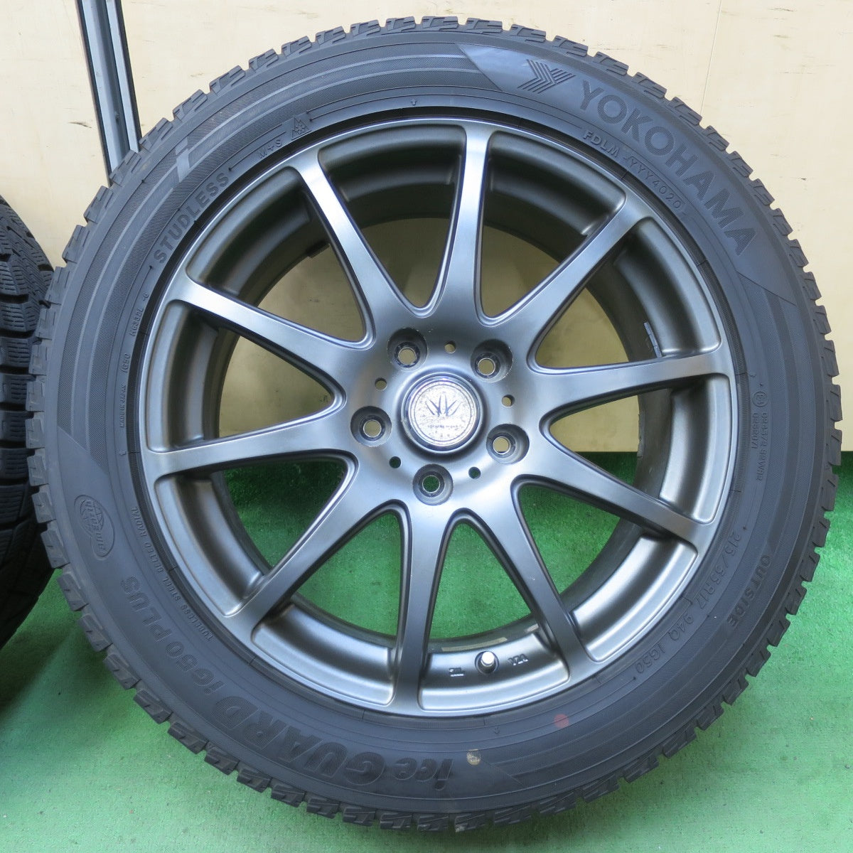 バリ溝！9.5分★LOXARNY SPORT 215/55R17 スタッドレス ヨコハマ アイスガード iG50 プラス 17インチ ロクサーニ スポーツ PCD114.3/5H★5051902イス