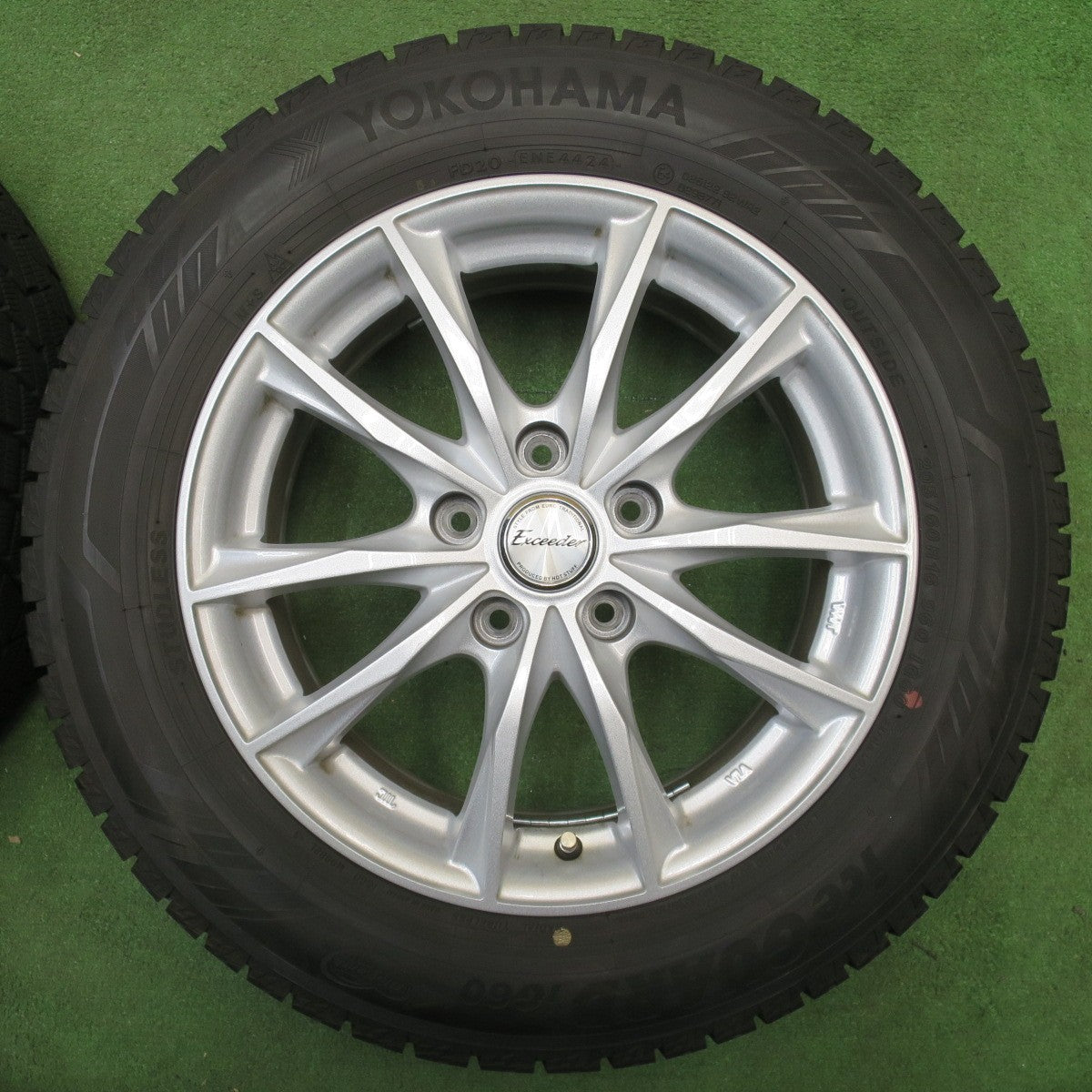 バリ溝！24年！キレイ！ほぼ10分★スタッドレス 205/60R16 ヨコハマ アイスガード iG60 Exceeder エクシーダー 16インチ PCD114.3/5H★6021802NJス
