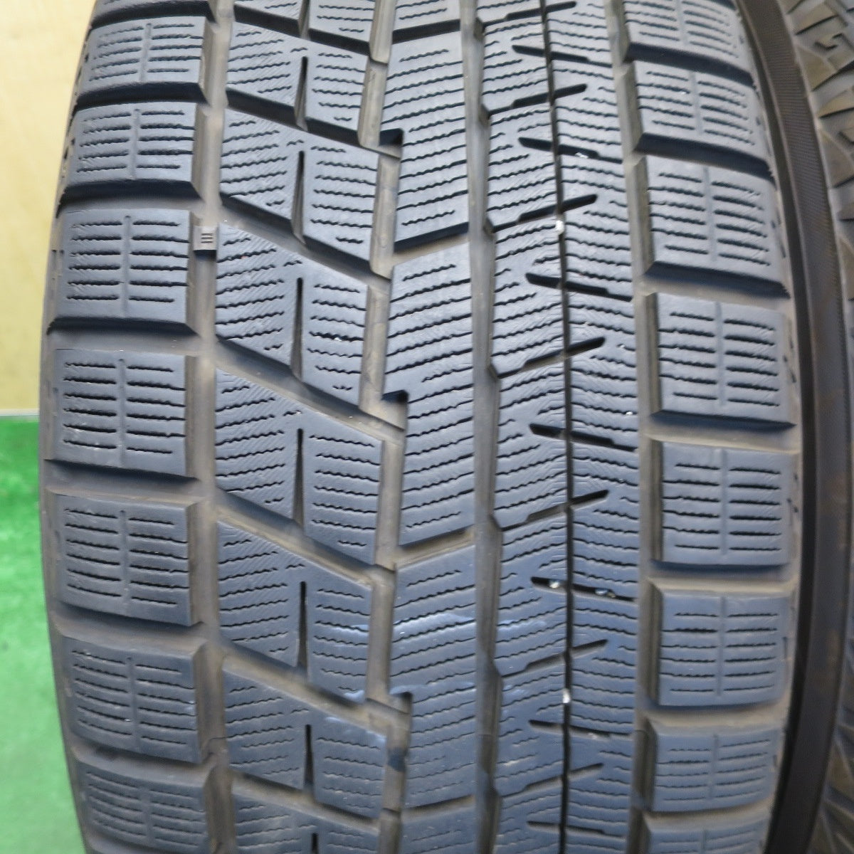 バリ溝！23年！キレイ！9.5分◎BMW MINI 等 BORBET typeV 225/55R17 スタッドレス ヨコハマ アイスガード iG60 ボルベット タイプ5 17インチ PCD112/5H◎6072501NJス