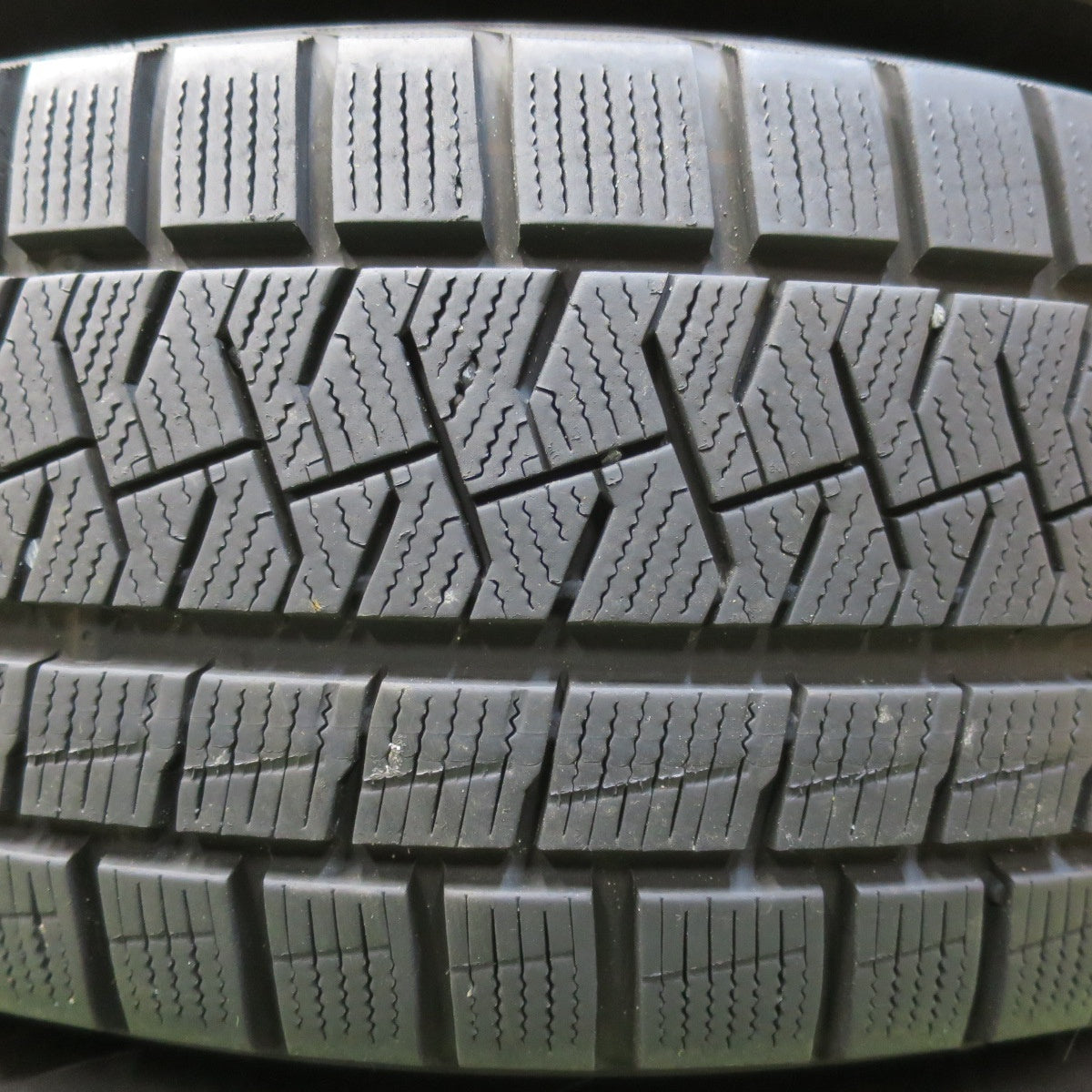 4本価格！21年★BMW 3シリーズ F30 F31 純正 205/60R16 スタッドレス ピレリ アイスアシンメトリコ プラス 16インチ PCD120/5H★5120402イス
