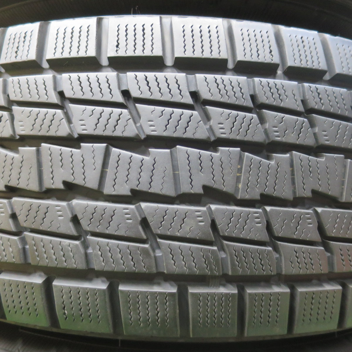 バリ溝！9.5分★スタッドレス 265/65R17 グッドイヤー アイスナビ SUV 社外 アルミ 17インチ PCD139.7/6H★6011003イス