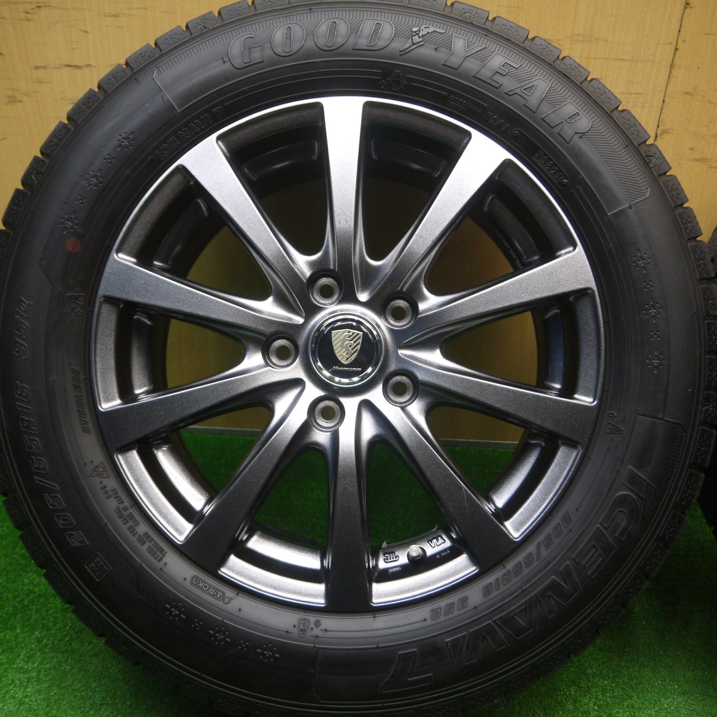 [送料無料] バリ溝！21年！キレイ！9.5分★スタッドレス 205/65R16 グッドイヤー アイスナビ7 MANARAY SPORT マナレイスポーツ 16インチ PCD114.3/5H★4120211Hス