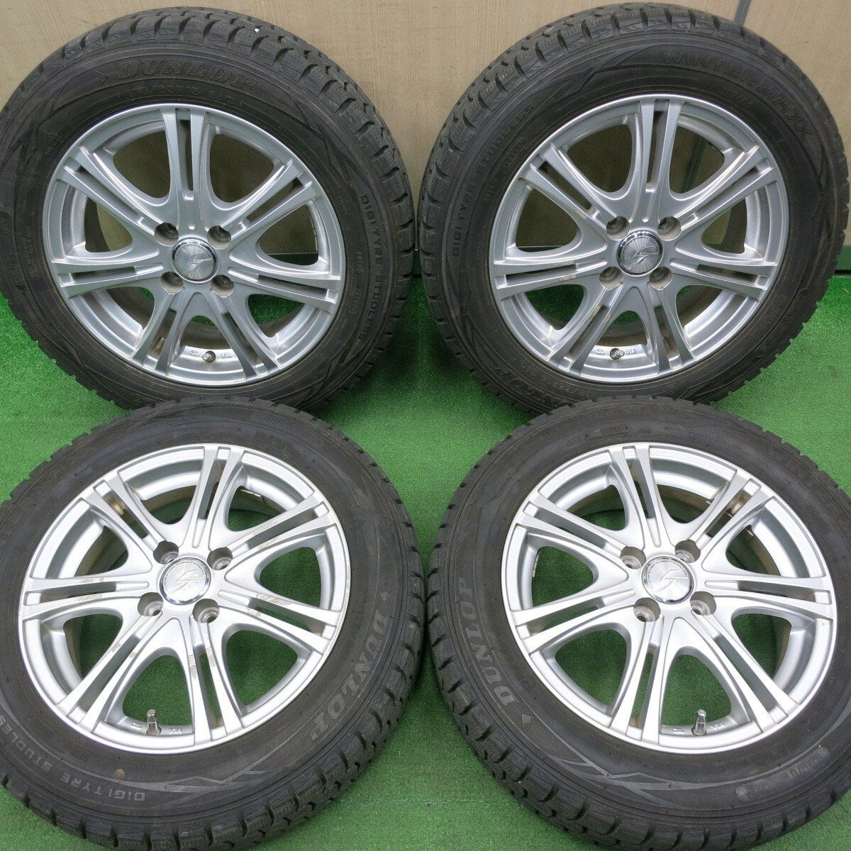 バリ溝！9分★スタッドレス 175/65R15 ダンロップ ウインターマックス WM01 STRANGER ストレンジャー 15インチ PCD100/4H★5012101NJス
