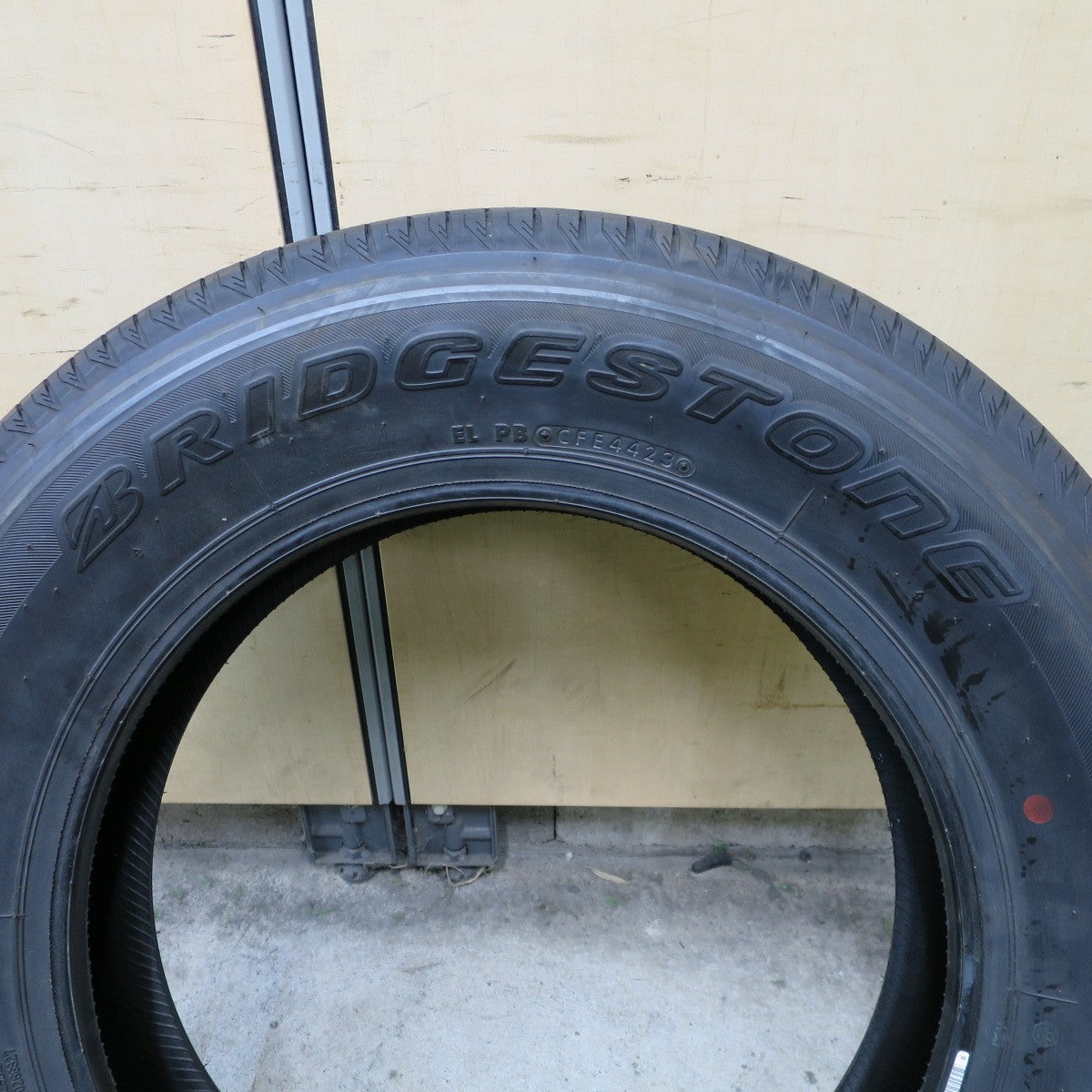 未使用！23年！1本★ジムニー 等 175/80R16 ブリヂストン デューラー H/L 852 DUELER タイヤ 16インチ★6042102ナノタ