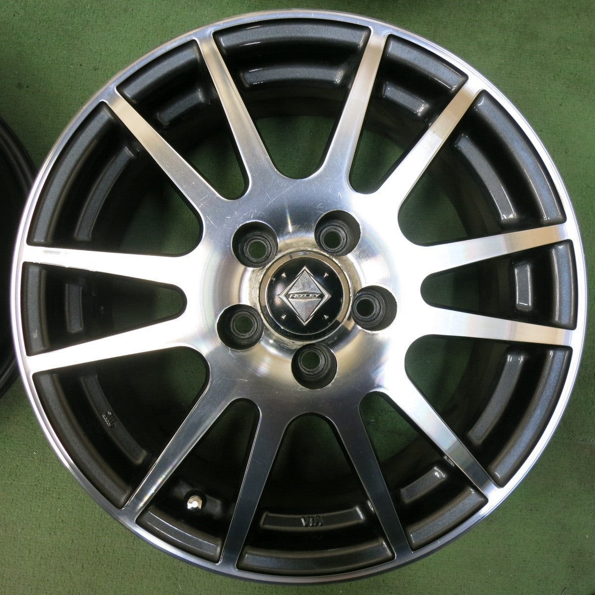 4本価格★プリウス 等 RiZLEY ライツレー 15インチ 15×6J PCD100/5H★5042510SYホ
