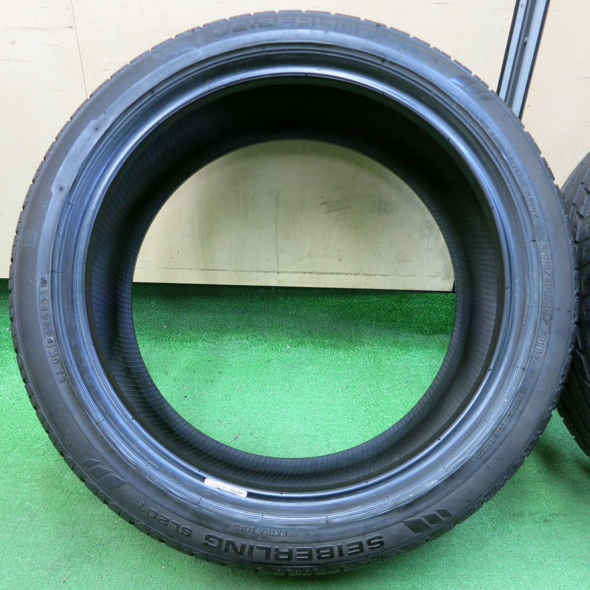 *送料無料* バリ溝！21年！9.5分★215/45R17 セイバーリング SL201 タイヤ 17インチ プリウス 86 BRZ カローラ 等★4051602イノタ