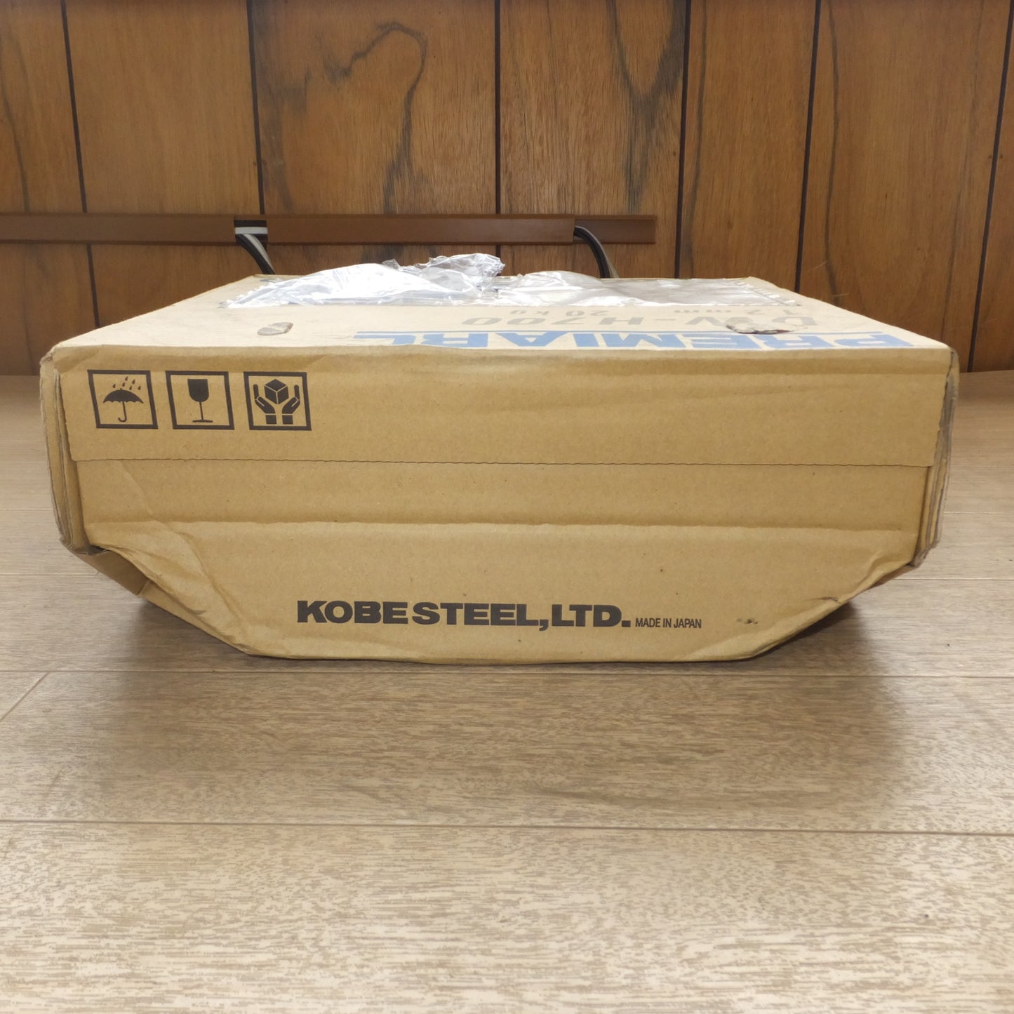 [送料無料] 未使用★神戸製鋼所 コベルコ KOBELCO PREMIARC 硬化肉盛溶接用フラックス入りワイヤ DW-H700 1.2mm 20kg(4)★