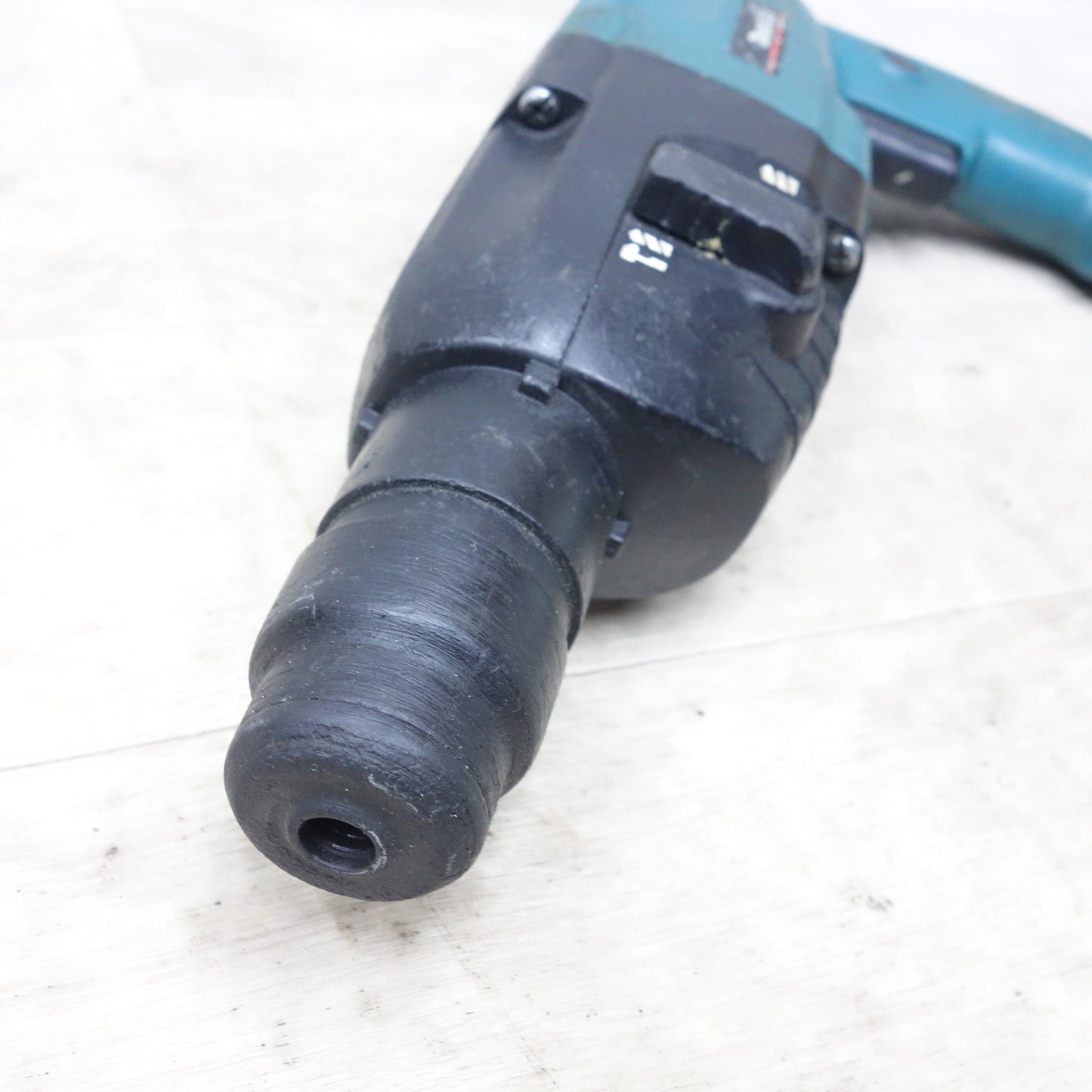 [送料無料] ◆マキタ 20mm ハンマドリル HR2021 電動 工具 ハンマードリル makita コード式◆