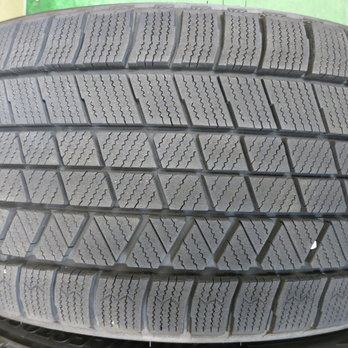 センサー付！バリ溝！24年！9.5分◎レクサス IS 500 Fスポーツ 純正 235/40R19 265/35R19 スタッドレス ブリヂストン ブリザック VRX3 19インチ PCD114.3/5H◎6092605HAス