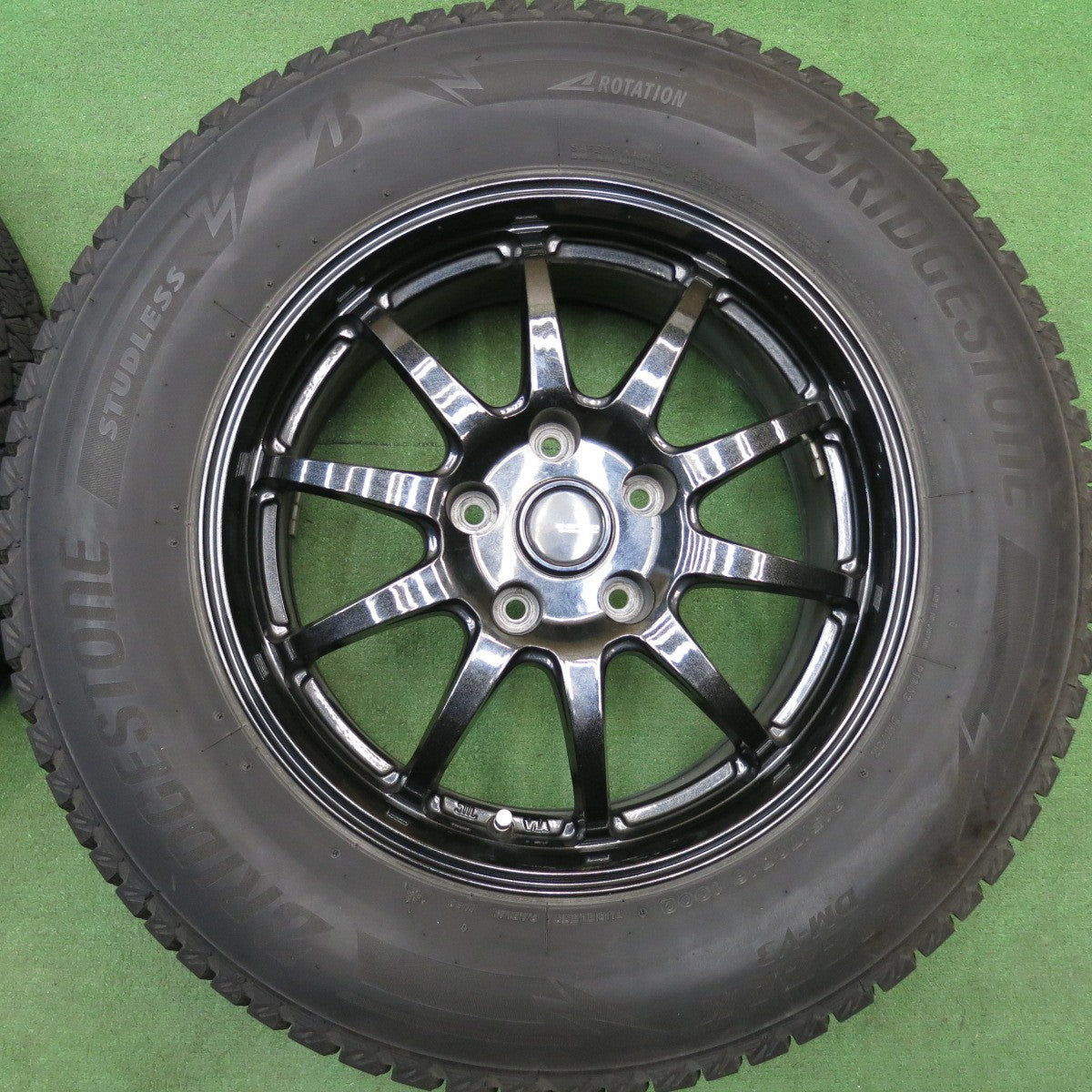 バリ溝！9分★スタッドレス 215/70R16 ブリヂストン ブリザック DM-V3 G-SPEED Gスピード 16インチ PCD114.3/5H★6043009HAス