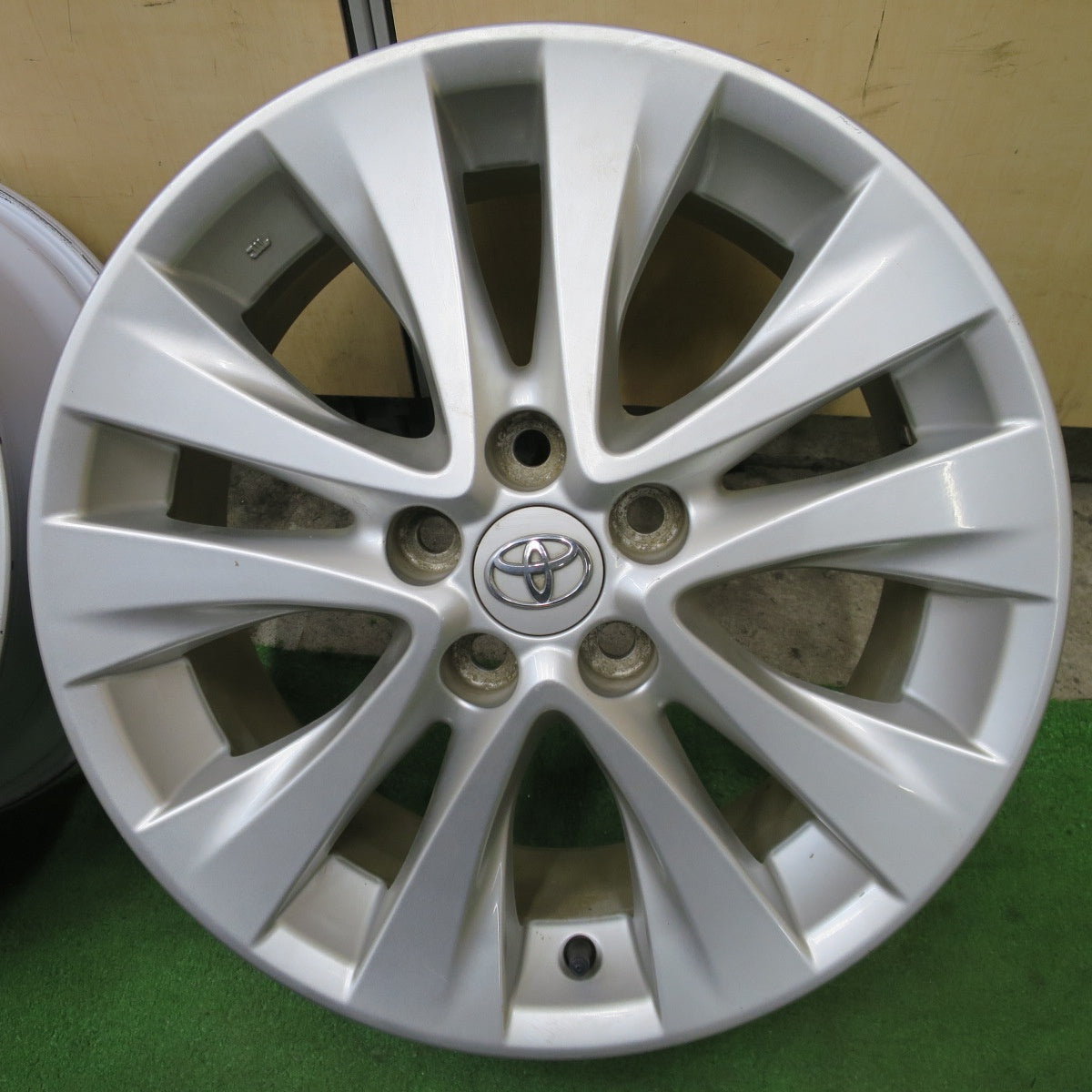 キレイ★トヨタ 20系 アルファード ヴェルファイア 純正 ホイール 18インチ 18×7.5J PCD114.3/5H★6030402NGホ