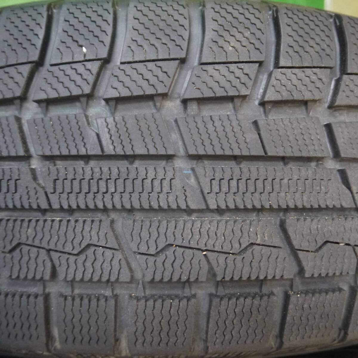 バリ溝！キレイ！9.5分★スタッドレス 215/65R16 トーヨー ウインター トランパス TX VELVA SPORT ヴェルヴァ 16インチ PCD114.3/5H★5012406Hス