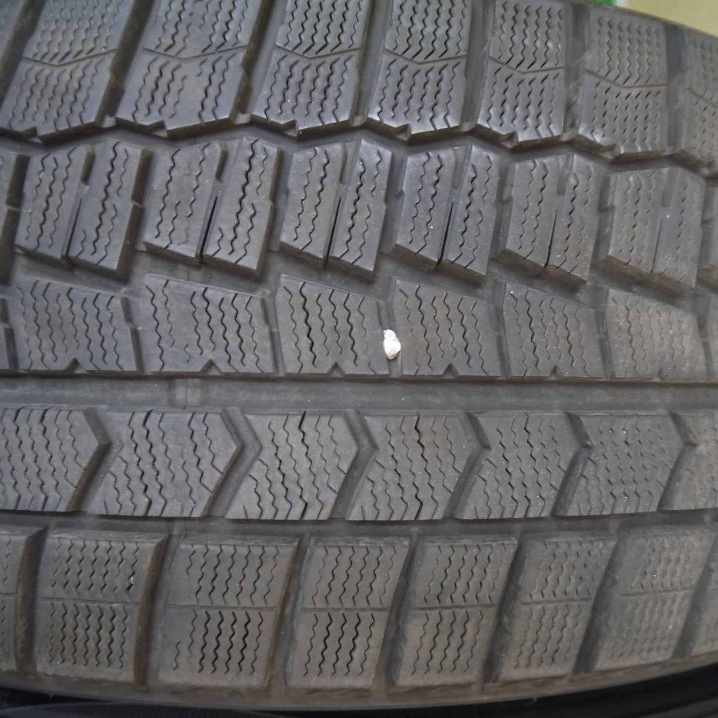 バリ溝！21年！9.5分★スタッドレス 245/45R18 ダンロップ ウインターマックス WM02 タイヤ 18インチ ベンツ W213 Eクラス アウディ A6 等★5121409NKスタ