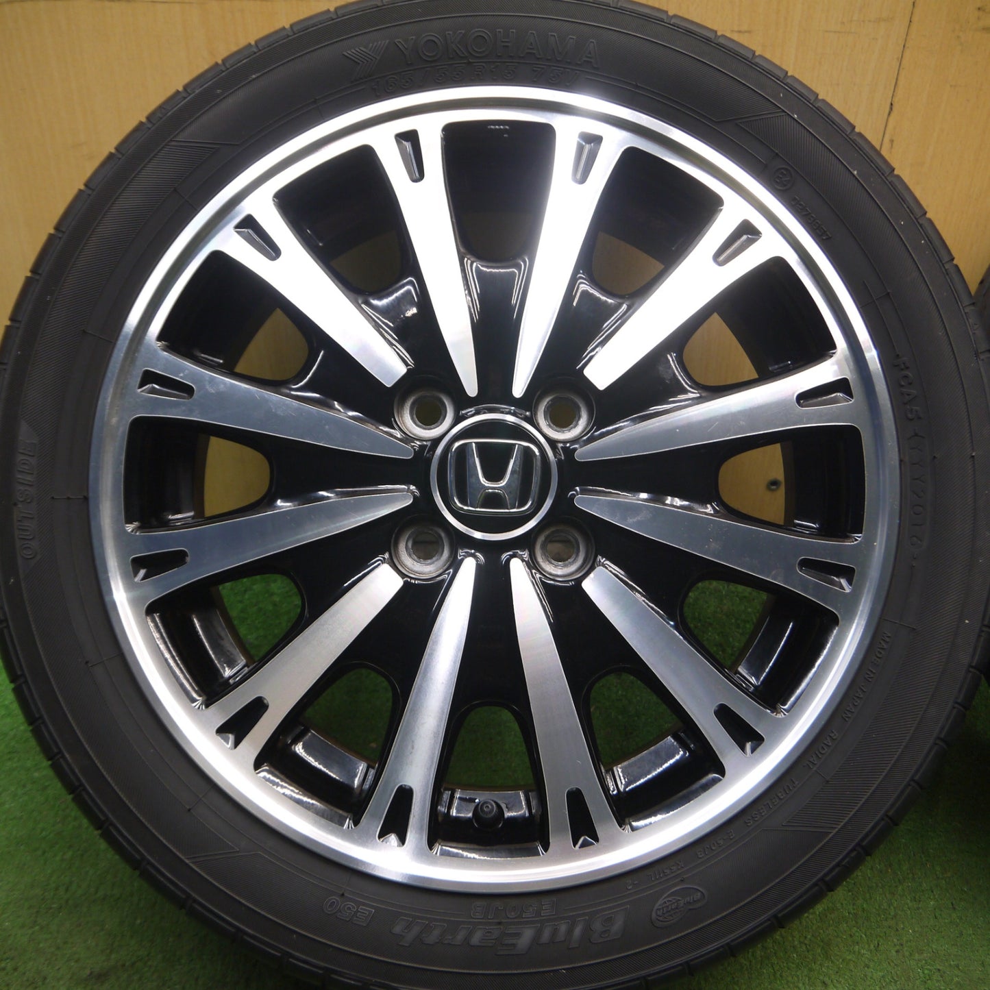 *送料無料* キレイ★ホンダ N-BOX カスタム 純正 165/55R15 ヨコハマ ブルーアース E50 E50JB 15インチ PCD100/4H★4040804Hノ