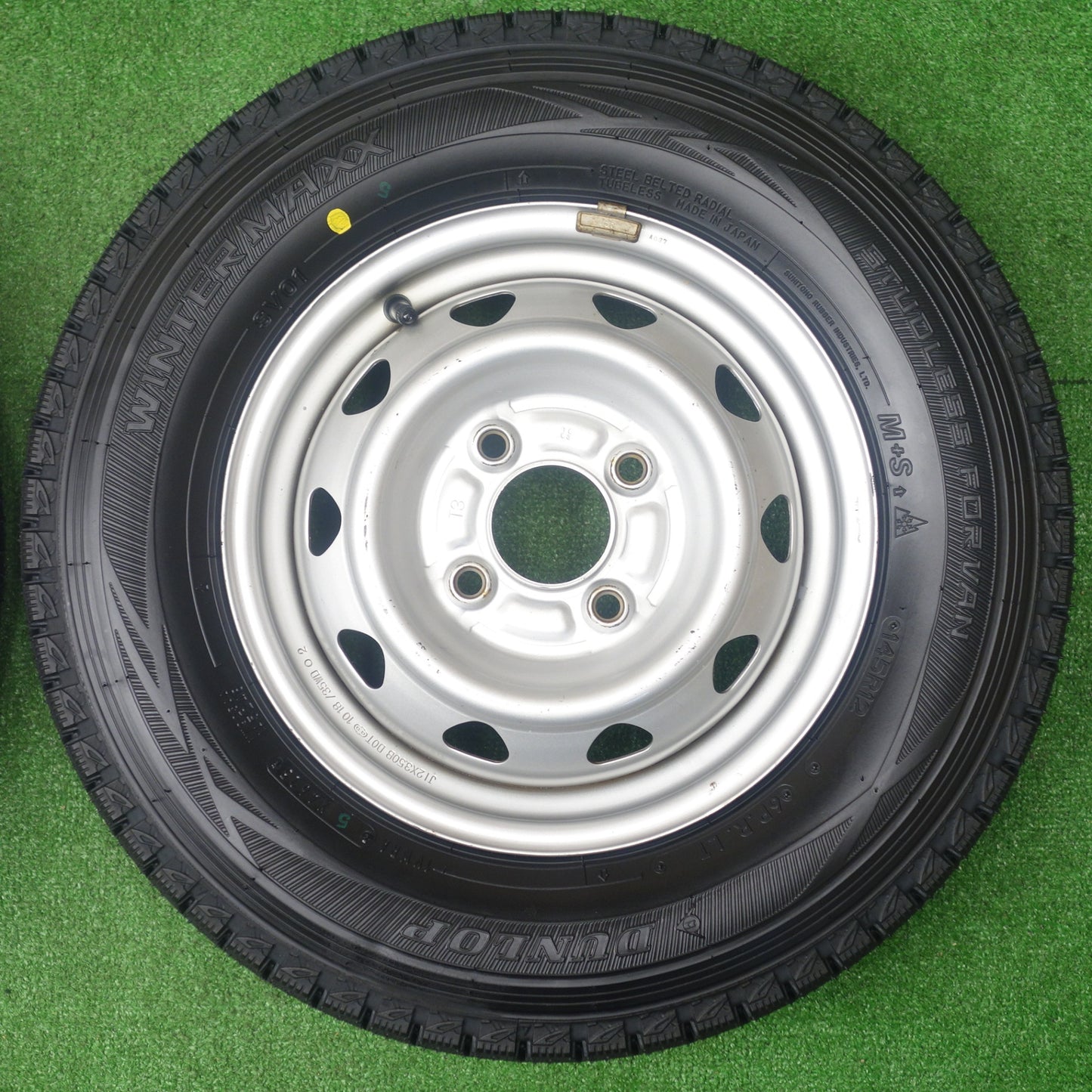 ほぼ未使用！25年★スタッドレス 145R12 6PR ダンロップ ウインターマックス SV01 スチール ホイール 12インチ PCD100/4H★6012501KTス