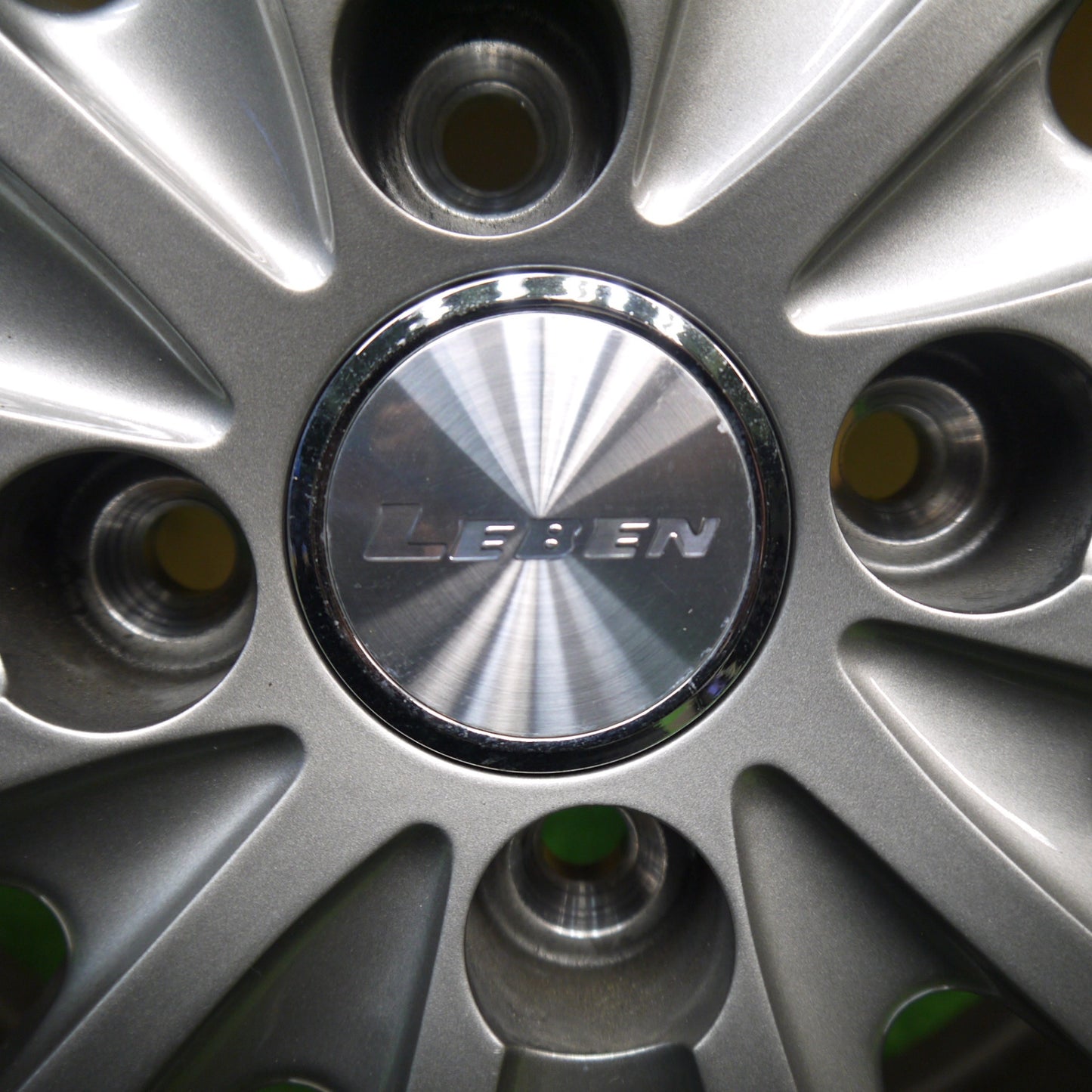 バリ溝！キレイ！ほぼ10分★スタッドレス 175/65R15 アイスエスポルテ LEBEN レーベン 15インチ PCD100/4H★5041106Hス
