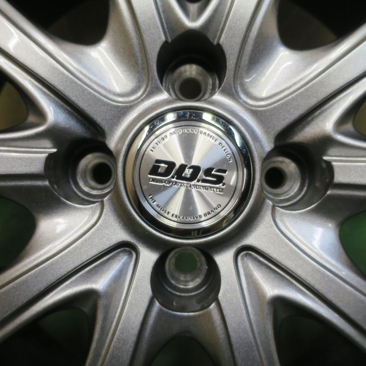 バリ溝！キレイ！ほぼ10分◎スタッドレス 195/65R16 グッドイヤー アイスナビ6 D.O.S. DOS 社外 アルミ 16インチ PCD100/4H◎6100702HNス