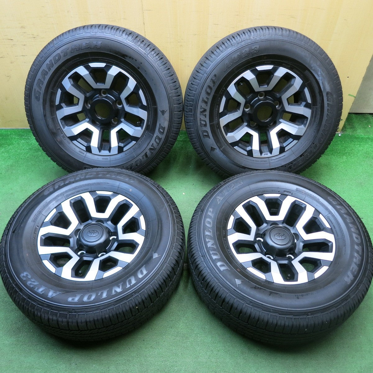 ほぼ新車外し！24年★トヨタ 70系 ランクル 純正 265/70R16 ダンロップ AT23 グラントレック 16インチ PCD150/5H★5072707HAノ