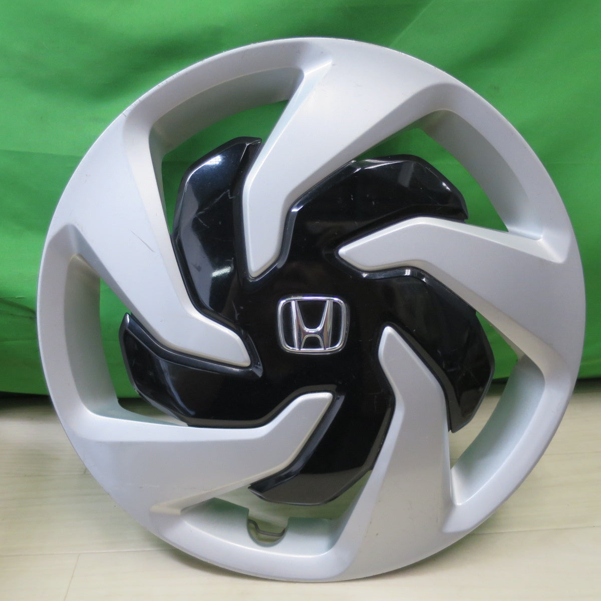 [送料無料] 4枚価格☆ホンダ GP3 フリード 純正 ホイール キャップ カバー 15インチ 44733-SWP-N02 HONDA☆