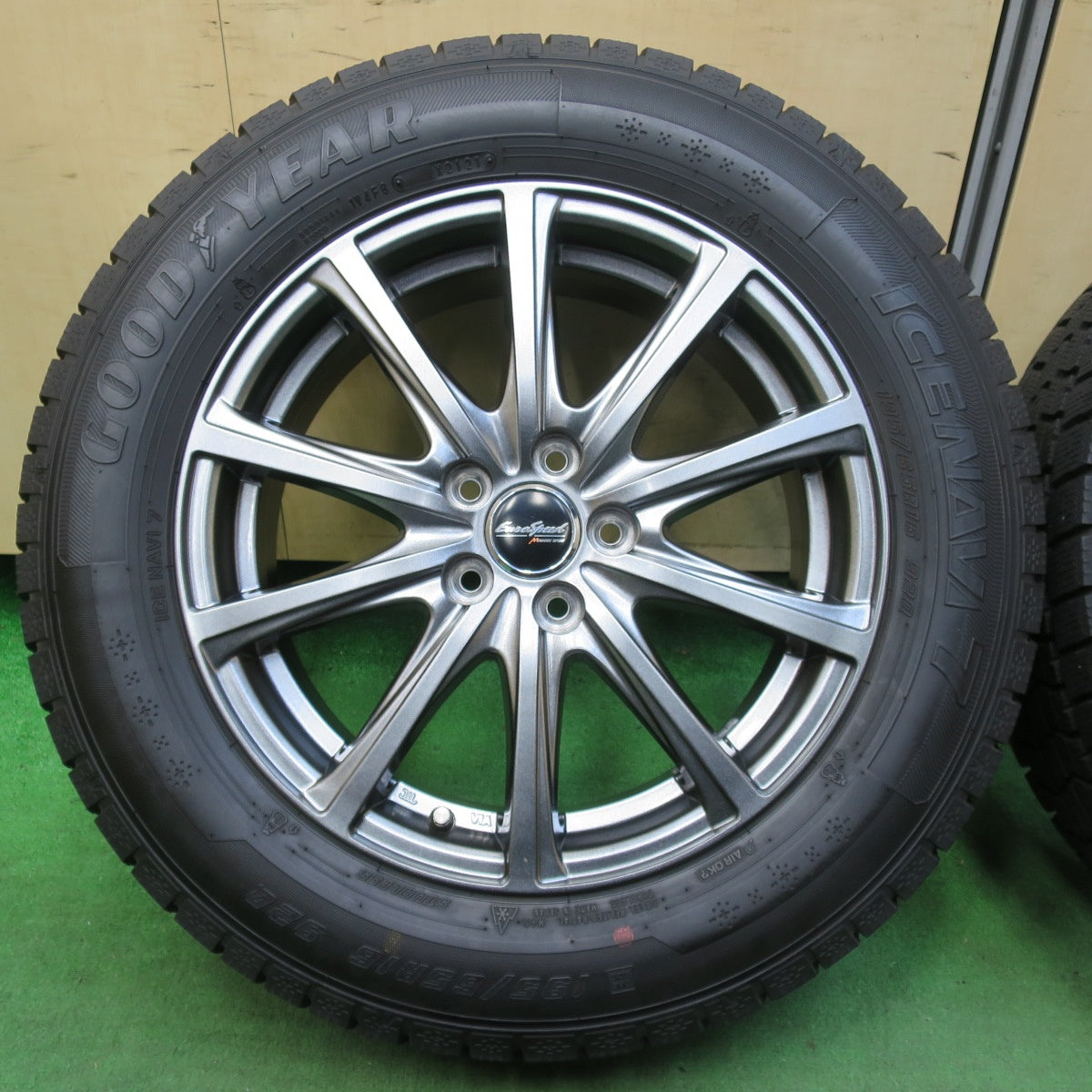 [送料無料] バリ溝！21年！キレイ！9.5分★ライズ ロッキー 等 195/65R16 スタッドレス グッドイヤー アイスナビ7 EuroSpeed MANARAY SPORT PCD100/5H★4112007イス