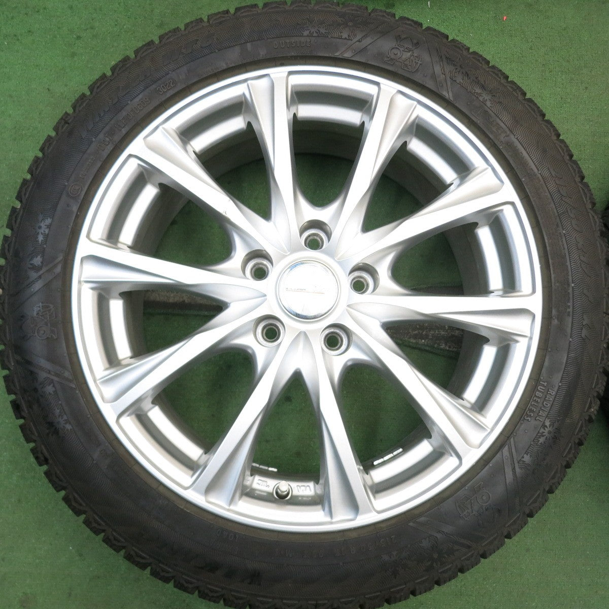 バリ溝！22年！9分★スタッドレス 215/50R17 バイキング WINTECH WT6 ILLUGA weds 17インチ PCD114.3/5H★5082402HAス