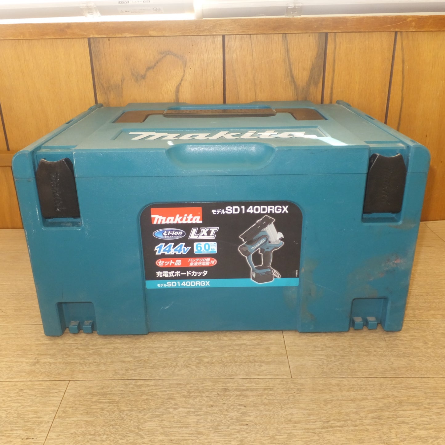 [送料無料] ★マキタ makita 充電式ボードカッタ SD140DRGX 14.4V　バッテリ なし★