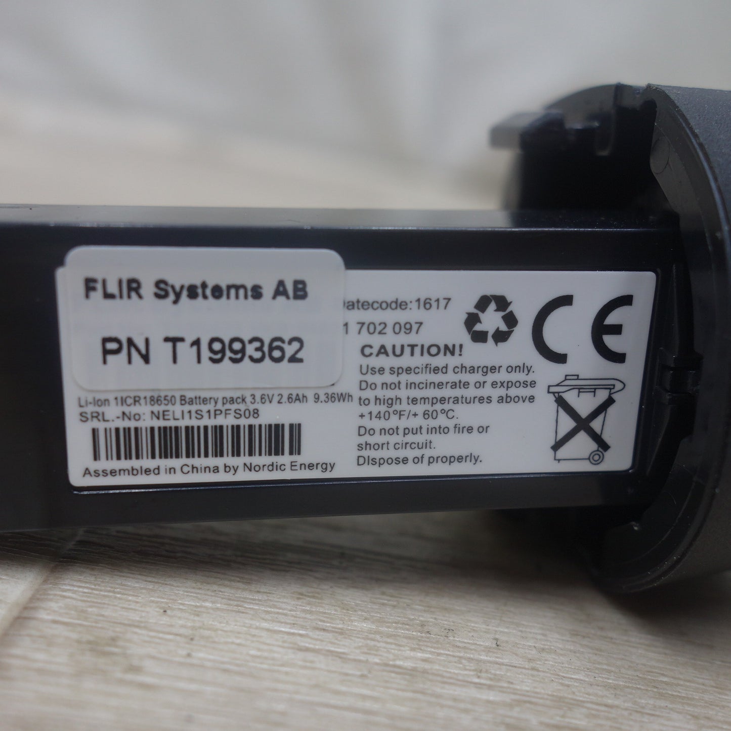 [送料無料] キレイ◆FLIR 携帯用小形熱画像カメラ 赤外線 サーモグラフィ CPA-E4 CHINO  チノー フリアー ハードケース付 計測器 測定器◆